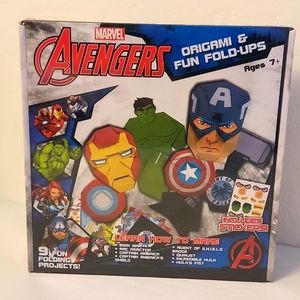 Marvel Avengers Origami Fun box set